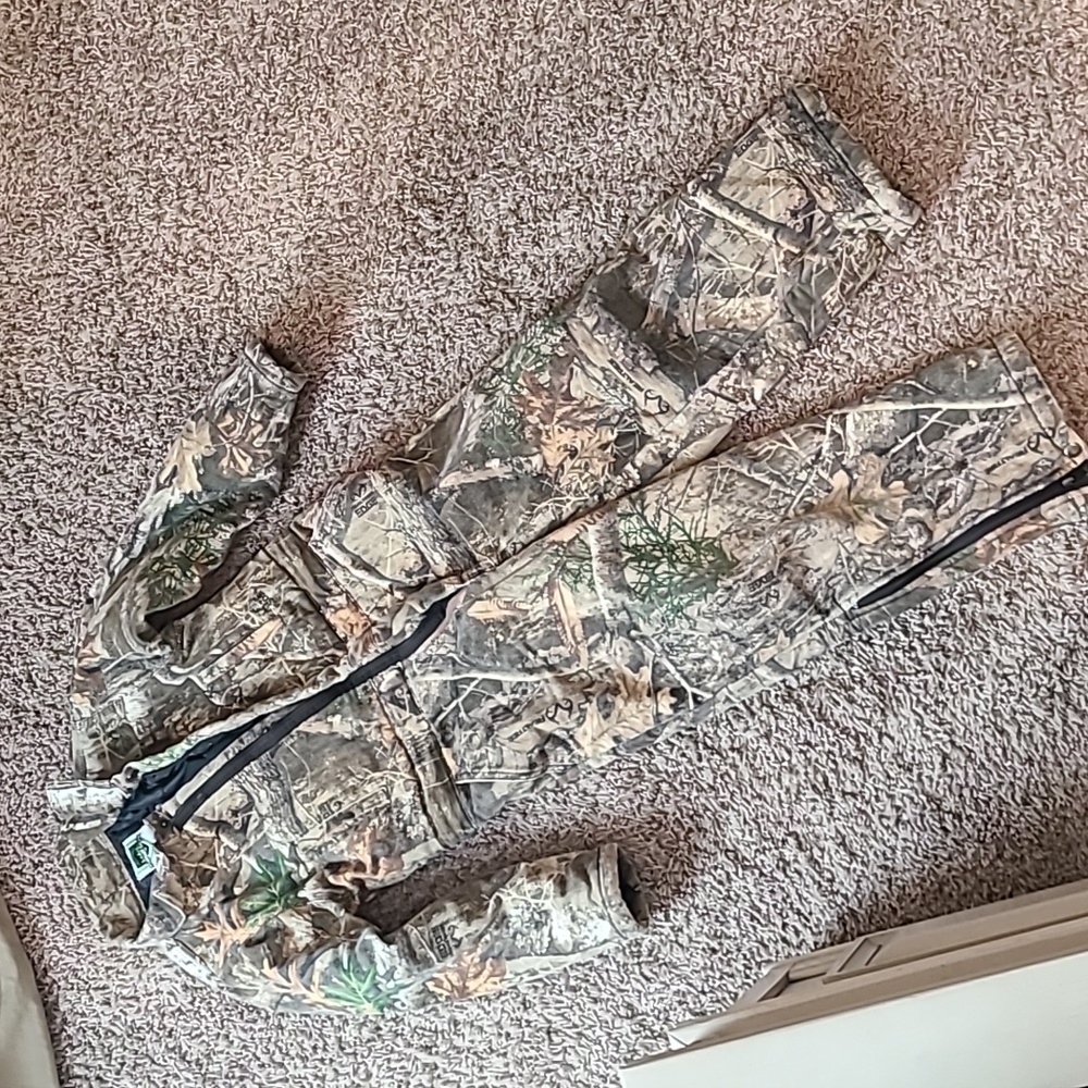 Youth Insulated coveralls size Medium